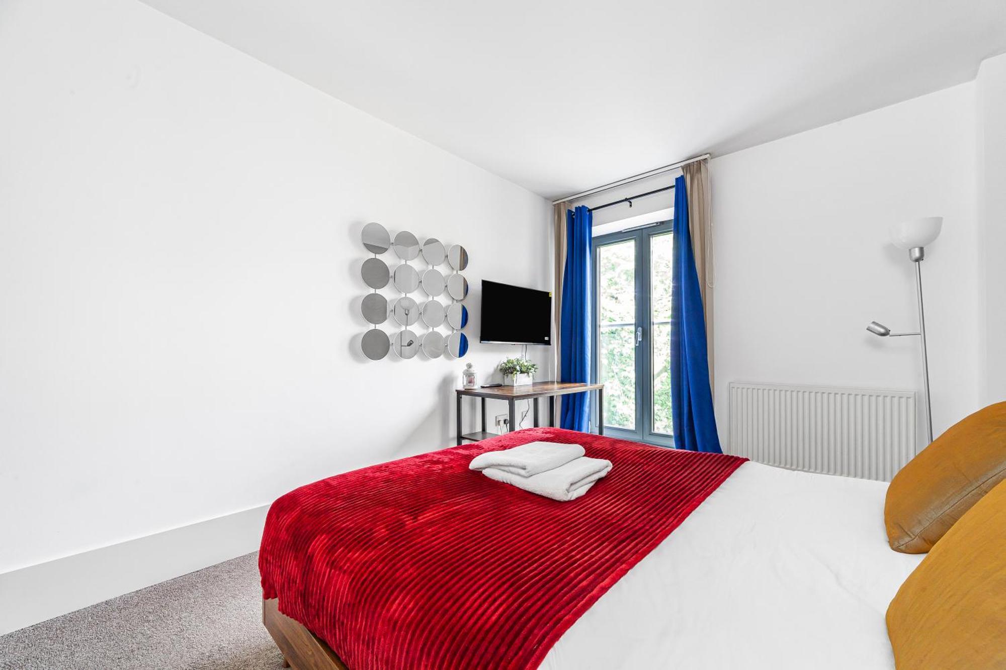 Deluxe Holborn Two Bedroom * Londen